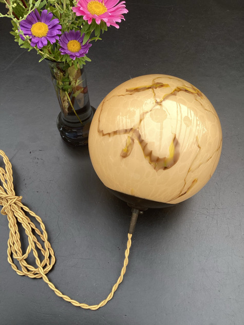 #artdeco #artdecolampe #porcelæn #messing #belysning#artdecolamp#artdecopendel#loftlampe #vintage #midmod#classic #design #danishdesign #interiør #boligindretning#tilsalg #sælges#forsale #genbrug #indretmedgenbrug #vejle