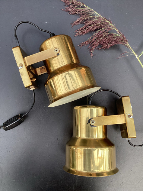 #aboranders#aborandersdanmark #brasslamp #danishdesign#vintagelamp #vintage #louispoulsen#belysning#unispot#storebrorlampe #belysning #pendel #vintage#midcenturymodern #danishmodern #tilsalg #sælges #forsale#loppefund #genbrug #midmod #classic #interiordesign#homedecor #bæredygtig #indretning #indretmedgenbrug#paulinekdk #vejle