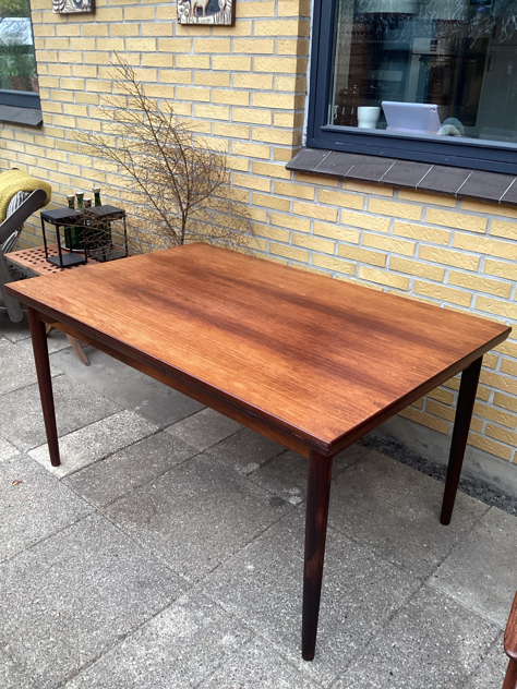 #palisanderbord #rosewood#rosewood#hollandskudtræk#ifö#södahl#södahlbetlehem#erikbuch#palisander#palisanderspisebord #spisebordmedudtræk#od50#lyfa#formlight#fogogmørup #johammerborg#danishdesign #danishlamp #vintagelamp #danishdesign#midcenturymodern #danishmodern #genbrug #midmod#classic #interiordesign #louispoulsen #paulinekdk #vejle