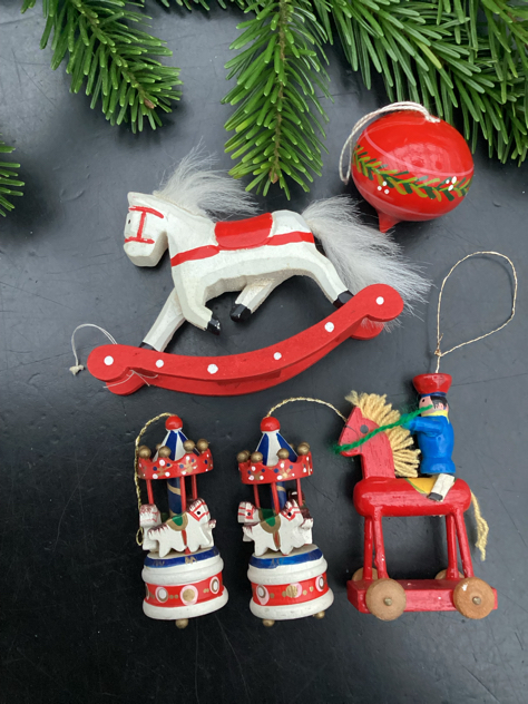 #adventsstage#westgermany#juletræsfod#vintage #erikgraeser#westgermanystage#jul#jul2024#tuepoulsen#adventsstageimessing #juletextil#juletekstil #södahl#södahlbetlehem #Juletræstæppe#trykpålærred #hansjurgenschobel #hansjürgenschöbel #södahlvintage #midmod #danishdesign #scandinaviandesign #indretning #interiør #boligindretning #boligtekstil #tekstilkunst #paulinekdk #vejle