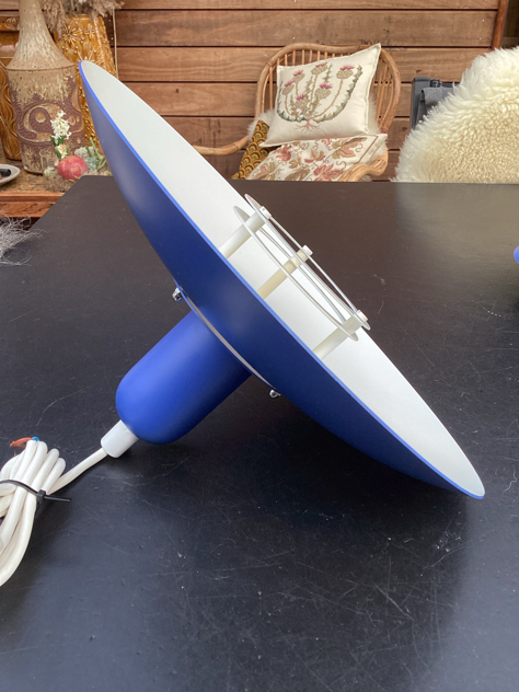 #fogogmorup#lyfa#lyfalamp#lyfaluna#johammerborg#jeka#formlight#toplamper#designlight#hansduedanishdesign#pendel#koboltblå#cobalt#cobaltbluelamp#hornlamp#ph5#louispoulsen#indretning#belysning#midmod#danishdesign#vejle#paulinekdk
