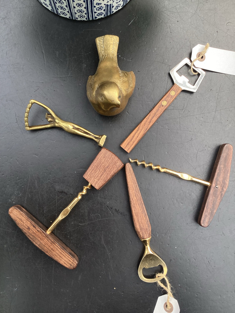 #isspand #borddækning #hjemmebar#isterninger#nøgenkvinde#messingoplukker#oplukker#proptrækkeripalisander#palisander#rosewood#teak#barset#arnejacobsen#stelton#steltoncylindaline #cylindaline#vintagebsr#vintage #induga #tilsalg#sælges #forsale #istang