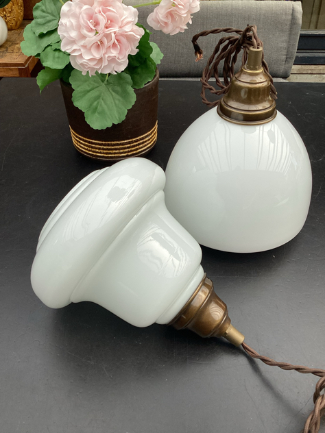 #artdeco #artdecolampe #porcelæn #messing #belysning #artdecolamp#artdecopendel#loftlampe #vintage #midmod #classic #design #danishdesign #interiør #boligindretning #tilsalg #sælges#forsale #genbrug #indretmedgenbrug #vejle#paulinekdk