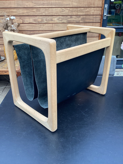#magasinholder#magasinholderibøg#magasinholderilæder#vintage#odderfurniture #oddermøbelfabrik #tilsalg #sælges #forsale#midcenturymodern #danishmodern #tilsalg #sælges #forsale#loppefund #genbrug #midmod #classic #interiordesign#homedecor#vejle#paulinekdk#akselkjersgaard#akselkjersgaarddesign#akselkjersgaardknage