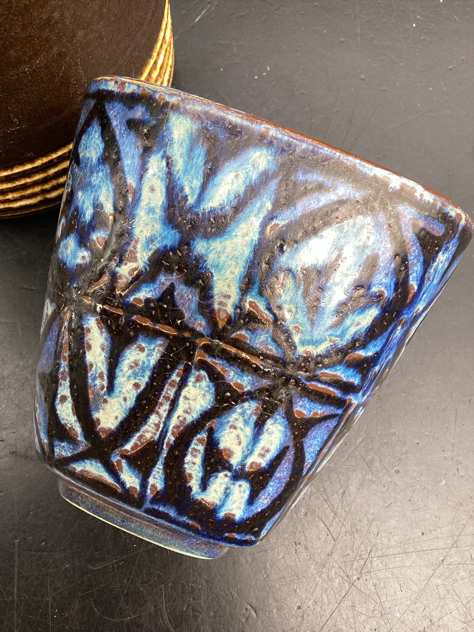 #royalcopenhagen#fajance#royalcopenhagenbaca#fajanceskål#fajancefad#bethbreyen#indretning#interiør#smykkeskål#boligindretning#danishdesign#midmod#vejle#paulinekdk#bæredygtig#secondhand#genbrugsguld#ellenmalmer#johannegerber#nilsthorsson