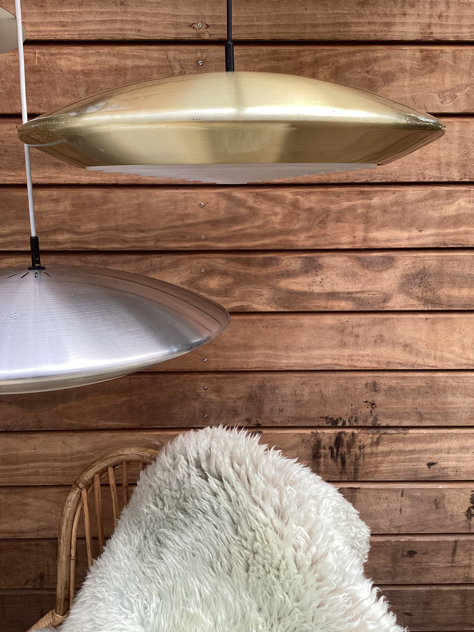 #seralamp#aluminiumlamp#alulamp#saturnlamp#copperlamp#brass#messinglampe#kobberlampe#johammerborg#fogmorup #danishdesign#danishlamp#messing#skalalamp#vintagelamp #diskos#diskoslampan#brass#danishdesign #midcenturymodern#danishmodern#tilsalg #sælges#forsale #loppefund #genbrug#midmod#classic #interiordesign#homedecor#paulinekdk #vejle
