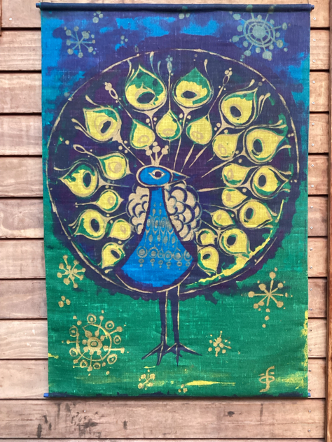 #vintage #vægophæng #trykpålærred#vægtæppe#vægkunst#walltapestry#wallhanging#hansjurgenschobel #peacock#hansjürgenschöbel #sødahl#södahlvintage #midmod #danishdesign #scandinaviandesign#indretning #interiør #boligindretning #boligtekstil#tekstilkunst #paulinekdk #vejle