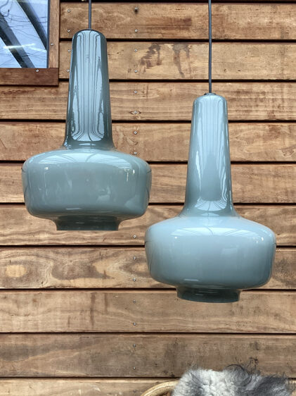 kreta2graa.jpg #holmegaard#kretapendel#holmegaardkreta#jacobbang#jacobebang#kretalamp#glas#overfangsglas#lilla#greyglasslamp#grey#greyglass#glaspendel#lillapendel#purplelamp#purpleglass#midmod#belysning#vintage#interiør#boligindretning#vejle#paulinekdk