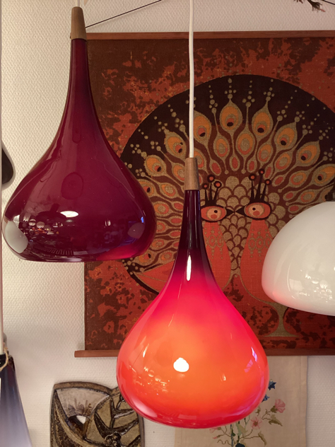 aubergine2.jpg #holmegaard#kretapendel#holmegaardkreta#jacobbang#jacobebang #orangeglass #nordisksolar#actonbjørn#sigvardbernadotte#holmegaardteardrop#teardrop#teardroppendel#glas#overfangsglas#lilla#lillapendel#purplelamp#purpleglass#midmod#belysning#vintage#interiør#boligindretning#vejle#paulinekdk
