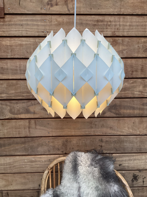 silhouett.jpg #silhouett#silhouettlamp #hoyrup #hoyruplight #larsschioler #larsschiøler #vintagelamp#pvclamp #balletlamp #butterflylamp #belysning #pendel#vintage #vintage #messing #midcenturymodern#danishmodern #tilsalg #sælges #forsale #loppefund#genbrug #midmod #classic #interiordesign #homedecor#bæredygtig #indretning #indretmedgenbrug