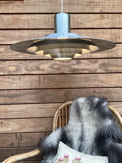 #fabricius #kastholm #pendel #vintage #messing #pendant376 #fabriciuskastholm #fabriciusandkastholm #brass#vintagelamp #belysning #midmod #classic #interiør #interior #boligindretning #indretning #indretmedgenbrug #nordisksolar #nordisksolarcompagni #paulinekdk #vejle #loftslampe #messinglampe #messingpendel