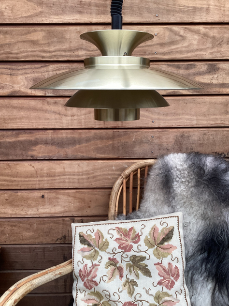 jekames.jpg #mediobrass#mediolamp#brass #messinglampe#johammerborg #fogmorup #danishdesign #danishlamp#messing #skalalamp#vintagelamp #brass #danishdesign#midcenturymodern #danishmodern #tilsalg #sælges #forsale#loppefund #genbrug #midmod #classic #interiordesign#homedecor#paulinekdk #vejle