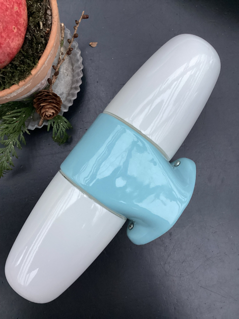 #wilhelmwagenfeld #lindner#wagenfeldlamp #wagenfeldlampe #sigvardbernadotte #væglampe #badeværelse #belysning #vintage