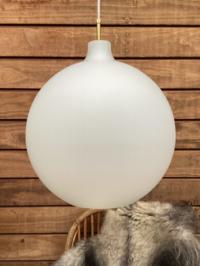 #vilhelmwohlert#satellitlampe#louispoulsen#madeindenmark#opalglas opaline designclassics vejle paulinekdk