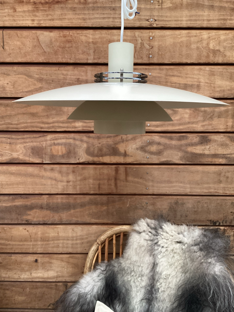 #formlight#formlightlamp#belysning#pendel#loftlampejohammerborg fogmorup danishdesign danishlamp messing skalalampvintagelamp brass danishdesign midcenturymodern danishmodern tilsalg sælges forsale loppefund genbrug midmod classic interiordesign homedecorpaulinekdk vejle