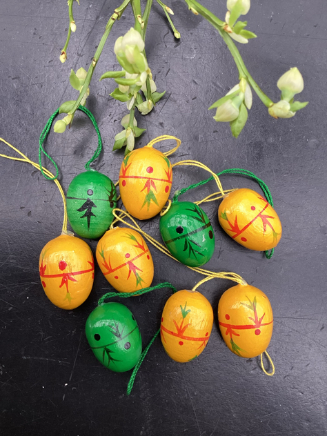 #trææg#påskepynt#håndmaledeæg #påskeæg#påskehareharepåskeannebeatehollineeigenbrodpåske2025påskepynt easterbunny easterbrass messingfigur messingharemessing indretning interiør indretmedgenbrug tilsalg sælges forsale paulinekdk