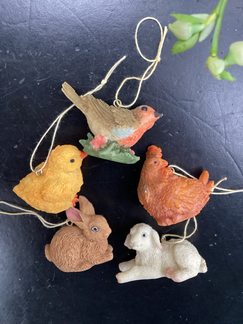 #trææg#påskepynt#håndmaledeæg #påskeæg#påskehareharepåskeannebeatehollineeigenbrodpåske2025påskepynt easterbunny easterbrass messingfigur messingharemessing indretning interiør indretmedgenbrug tilsalg sælges forsale paulinekdk vejle