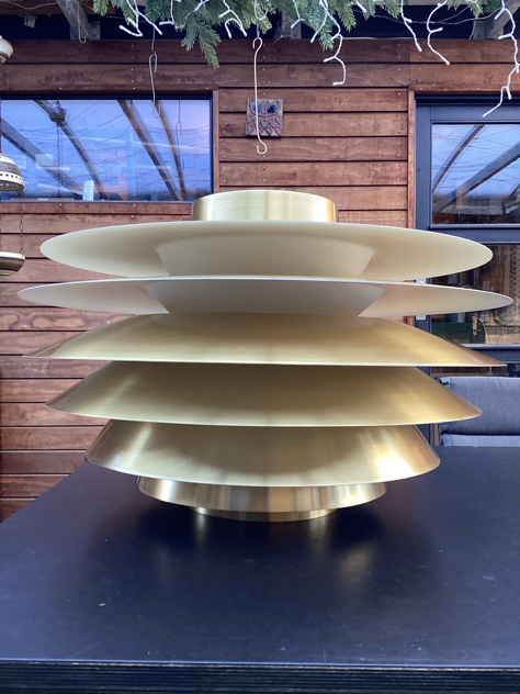 #veronalamp #svendmiddelboe #svendmiddelboeverona#messingverons #brassnordisksolar nordisksolarkompagni johammerborg fogmorup danishdesign danishlamp vintagelamp danishdesign midcenturymodern danishmodern tilsalg sælges forsale loppefund genbrug midmod classic interiordesign homedecorpaulinekdk vejle