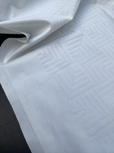 #dækketallerkner#messing#pletsølv#sølvplet#teakdækketallerkenservietringservietringeisølv servietringeimessing georgjensenknivbænkeknivbænkeikrystalgeorgjensendamaskdamaskdugkimnaverkimnaverdesignchampagnekølercoastersdrinksbakkeborddækning nytårsbord julebordjulidanmarkIndretninginteriørvejlepaulinekdk svanesvaneisølvsvaneservietring