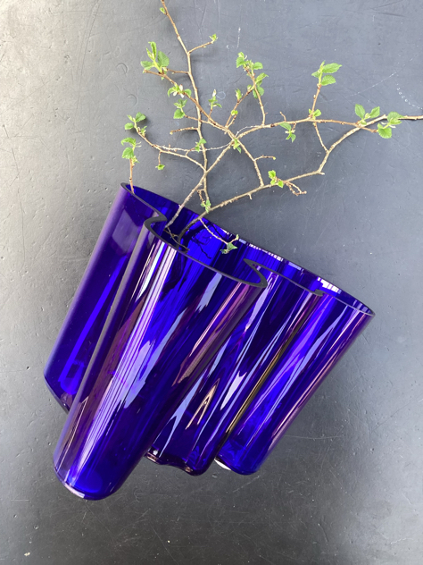 #alvaraalto #aalto#aaltovase#madeinfinland#opalineiittalaiittalavase iittalavasebyalvaraalto vaseopalineglasvasesecondhandindretmedgenbrugvejlepaulinekdkloppefundgenbruggenbrugsguld