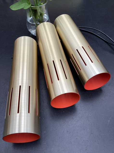 #fogmorup #johammerborg #midmod #cylinderpendel#paulinekdk vejle indretning interiør boligindretning indretmedgenbrug pendel belysning danishdesign interiordesign trombonelamp