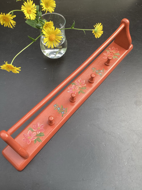 #knagerække #almuemaling #blomstermotiv #vintage#paulinekdk