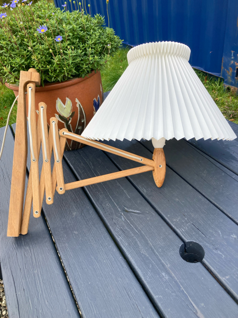 #saxlamsaxlampe#erikhansen#leklint#leklint332#leklint234sakselampeeg svingarmteaksakselampeteaksakselampebelysning væglampe vintagelamp svingarmslampe messing vintage brass antiklampe interiørindretning boligindretning